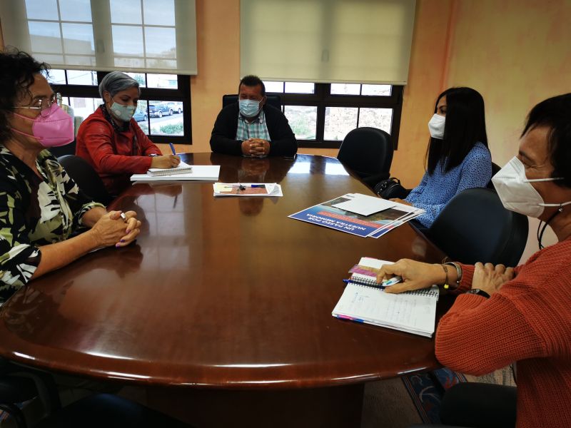 Encuentro del alcalde de Antigua con representantes AFFA