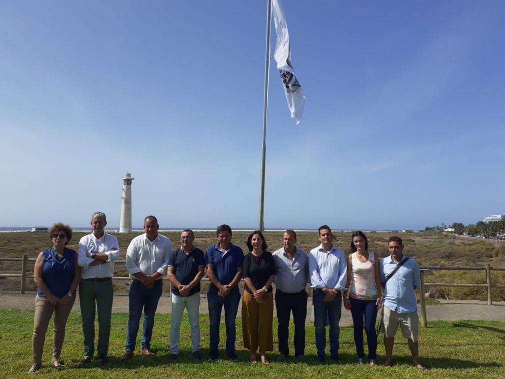 Izado banderas playas Pájara