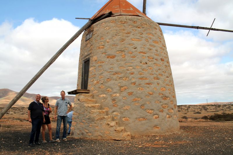 Molino de Valles de Ortega visita del concejalde Patrimonio Historico para su restauración