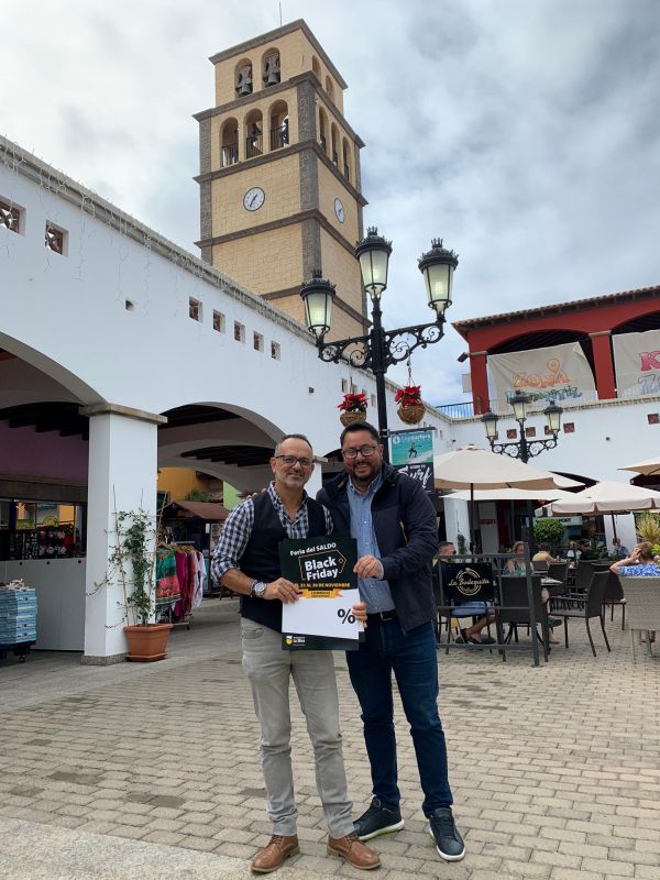 feria del saldo black friday comercio. CC El Campanario