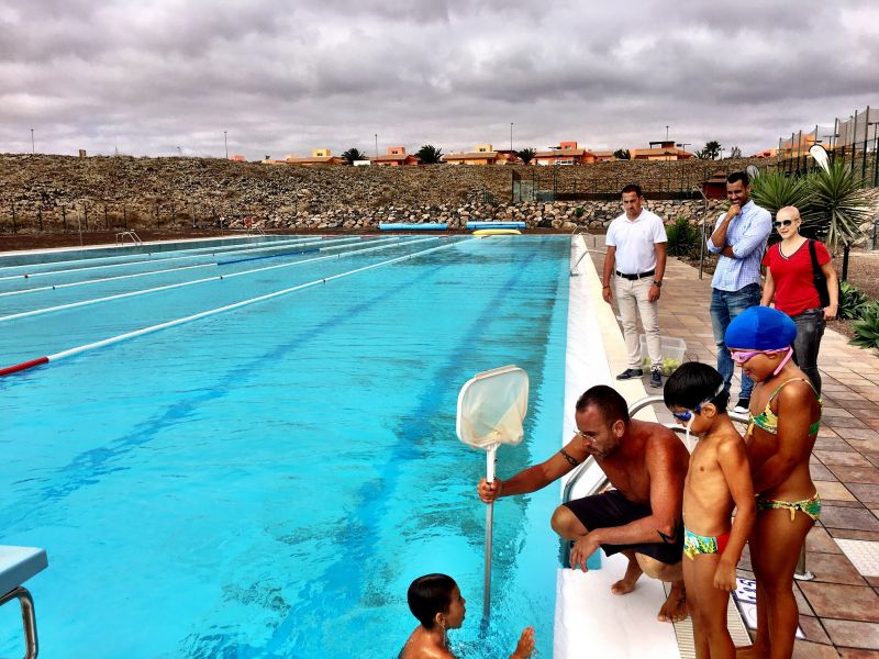 piscina corralejo. reabre