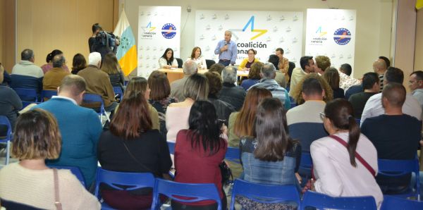 Foto de archivo Mario en asamblea insular
