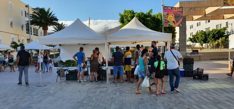 Mercadillo Agrícola y Artesanal