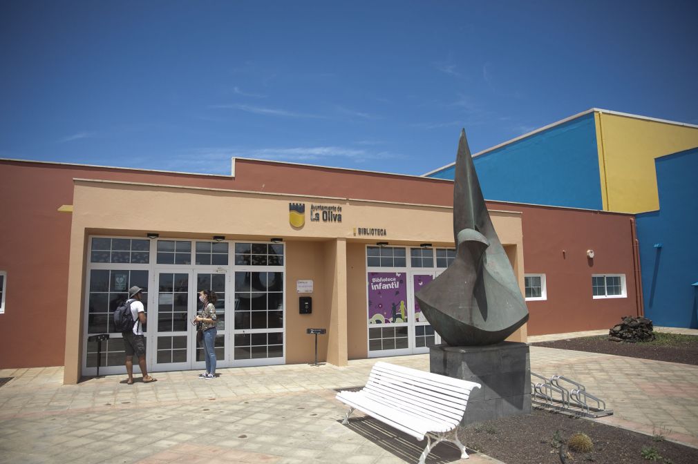 Biblioteca corralejo reformas