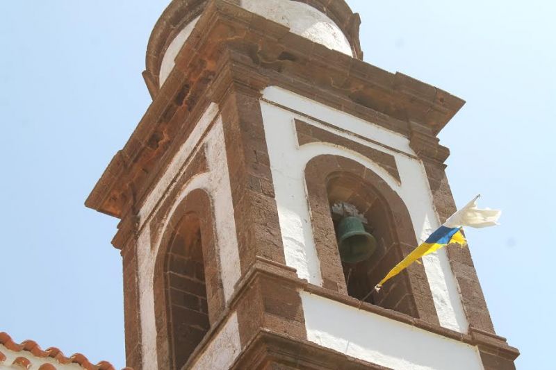 iglesia_campanario_antigua
