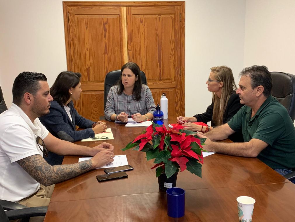 Reunión Tuineje con Paloma Hernández